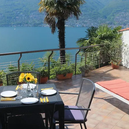 Apartamento Casa Roccia Pino Lago Maggiore