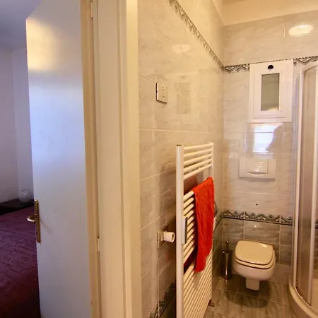 Apartamento Casa Roccia Pino Lago Maggiore